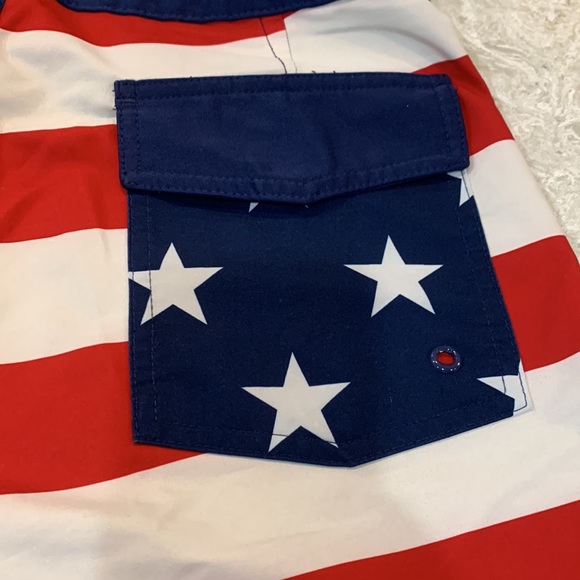 Old Navy patriotic board shorts - Picture 4 of 4